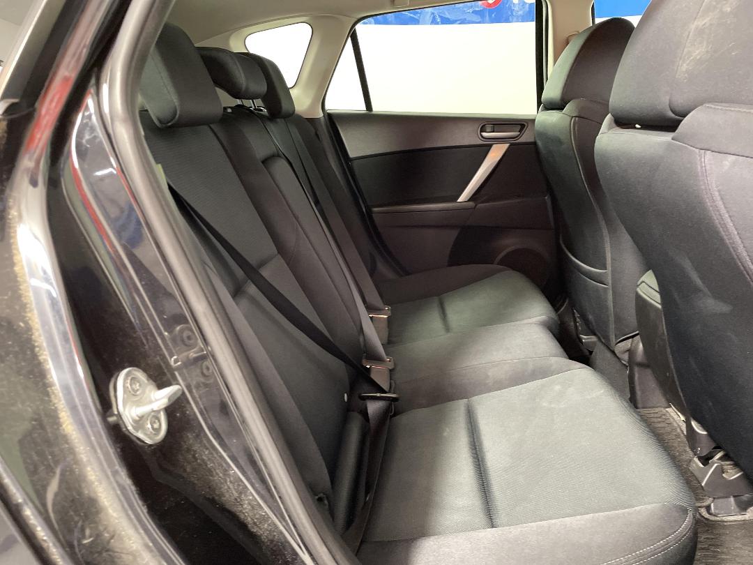 Photo '20' of Mazda Axela