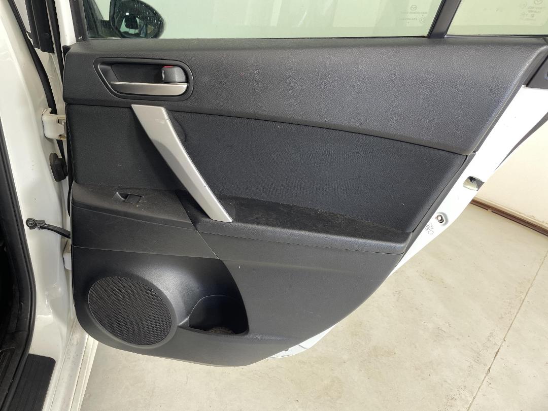 Photo '19' of Mazda Axela