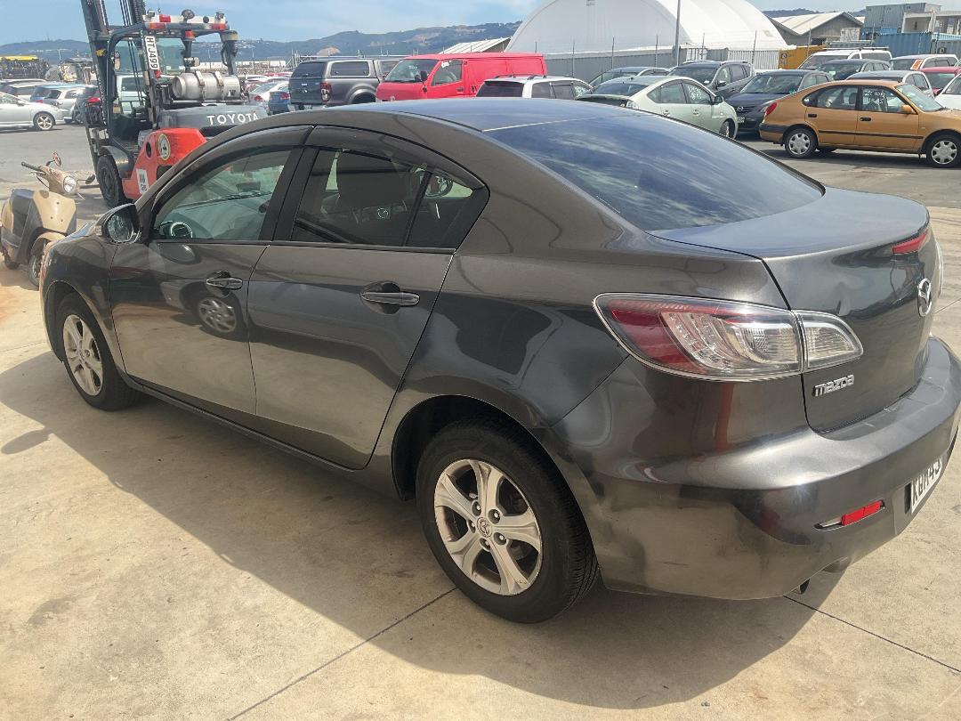 Photo '4' of Mazda Axela