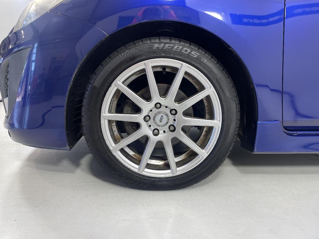 Photo '10' of Mazda Axela Photo '10' of Mazda Axela