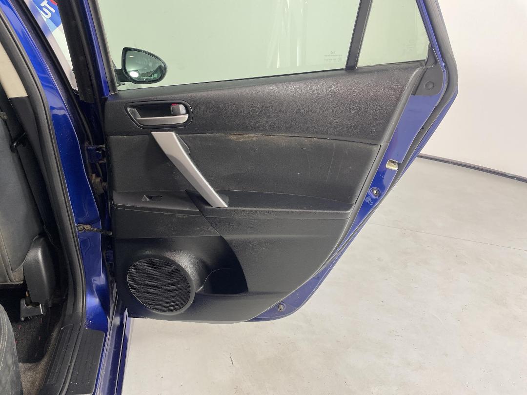 Photo '19' of Mazda Axela Photo '19' of Mazda Axela