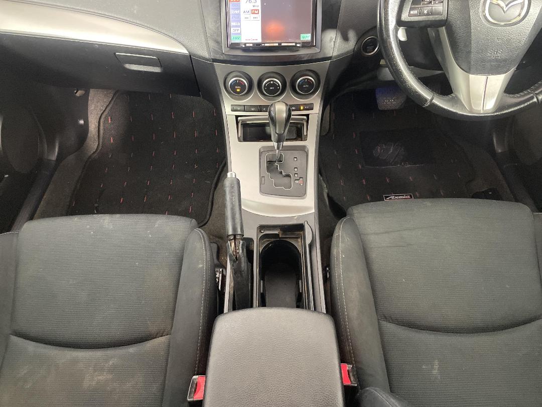 Photo '18' of Mazda Axela Photo '18' of Mazda Axela