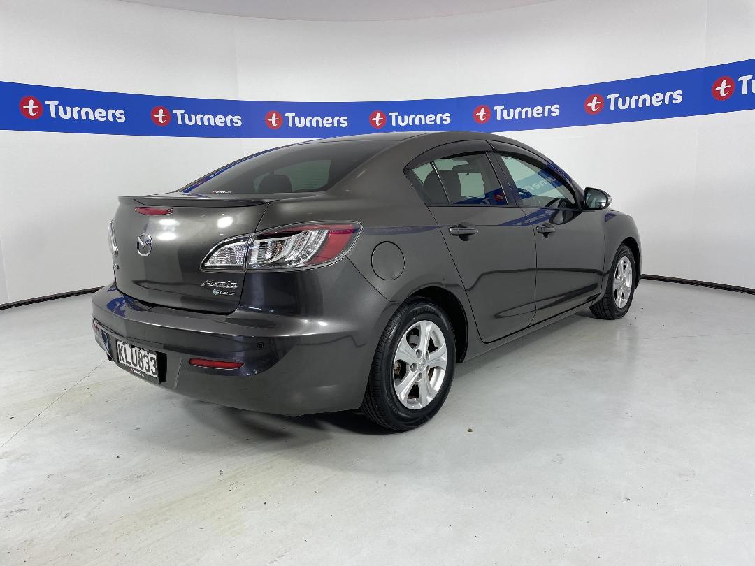 Photo '7' of Mazda Axela