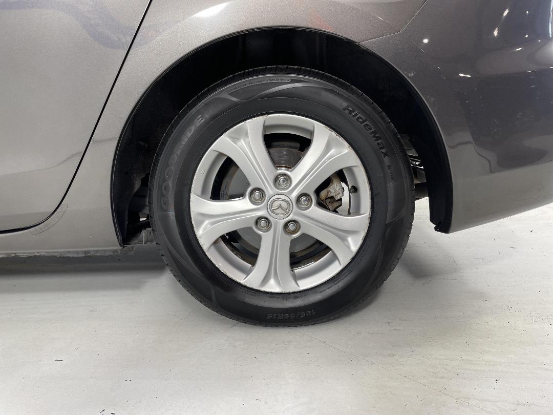 Photo '11' of Mazda Axela