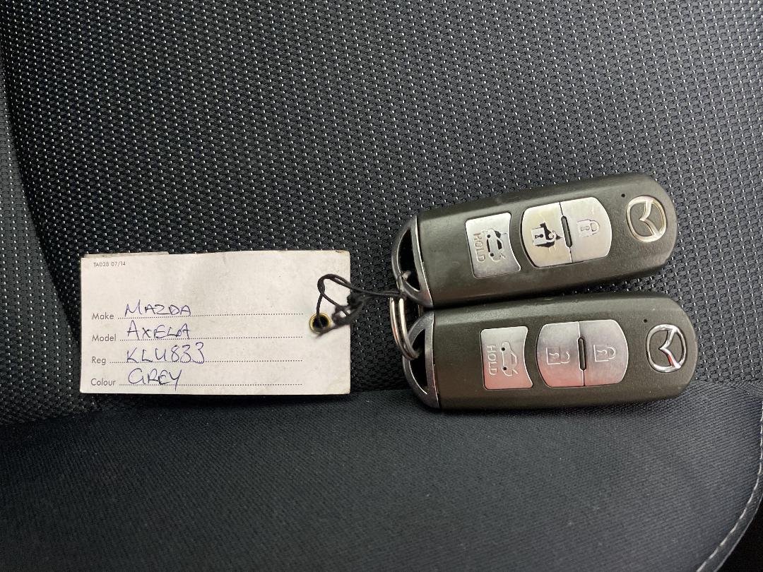 Photo '22' of Mazda Axela