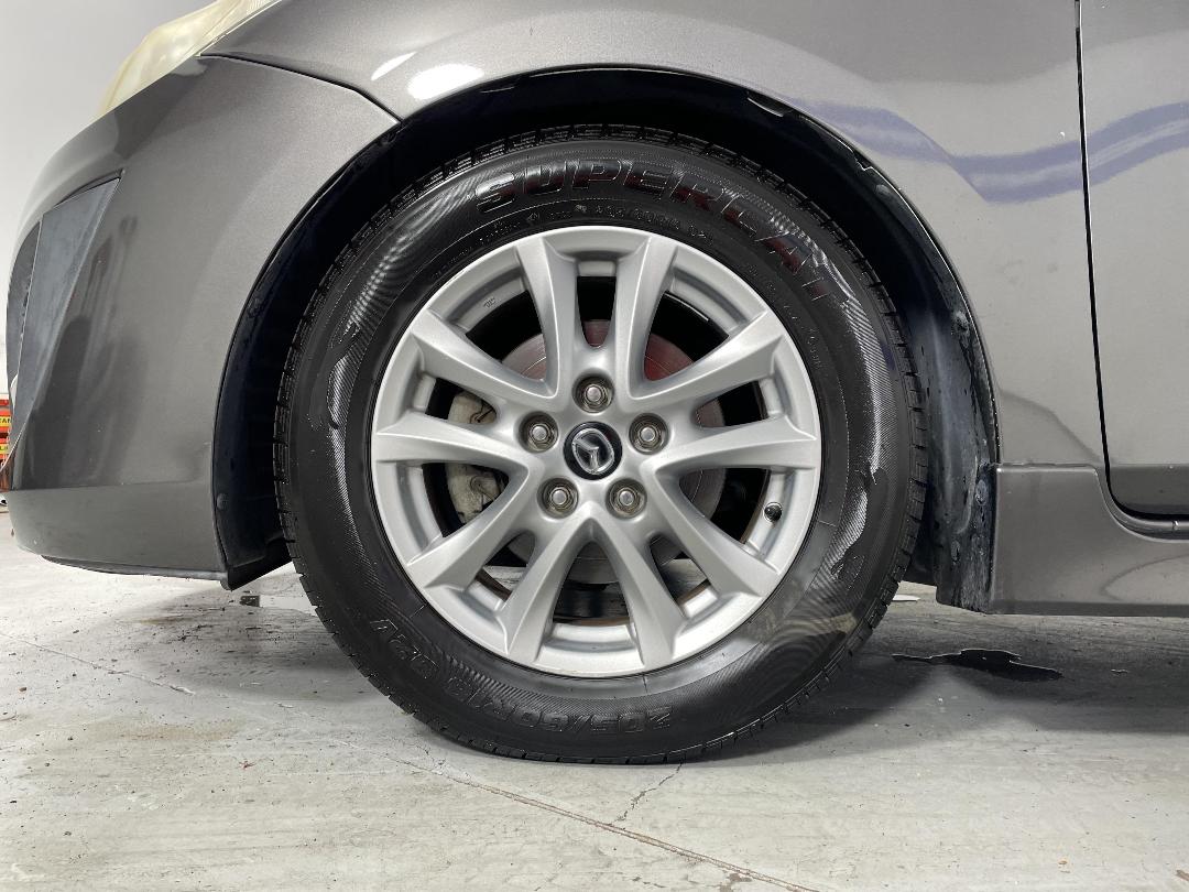 Photo '10' of Mazda Axela