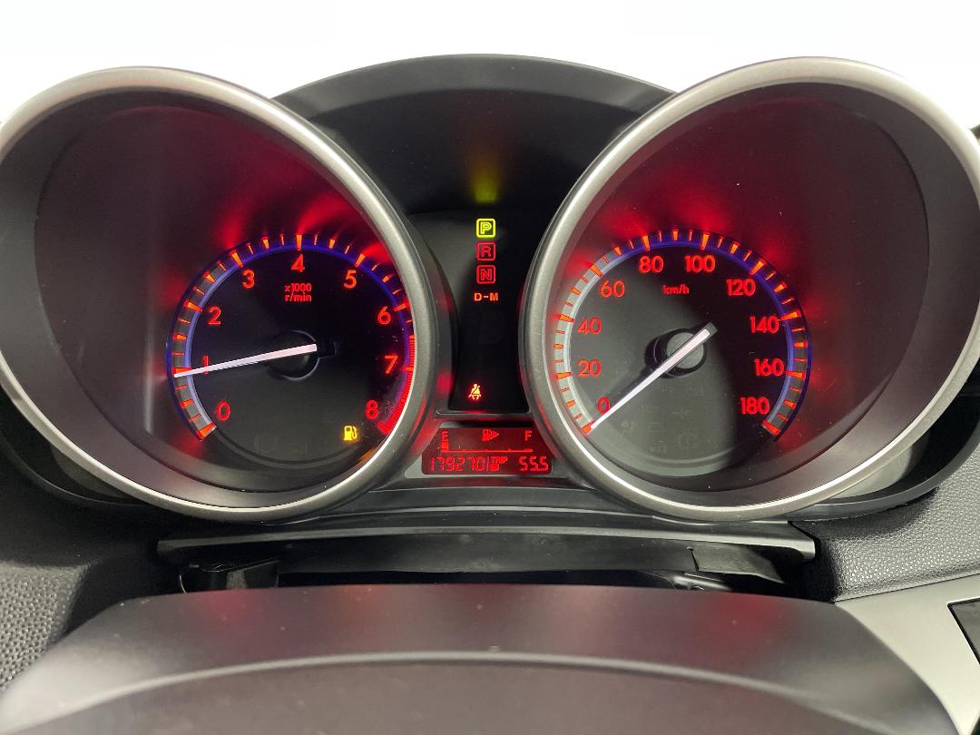 Photo '21' of Mazda Axela