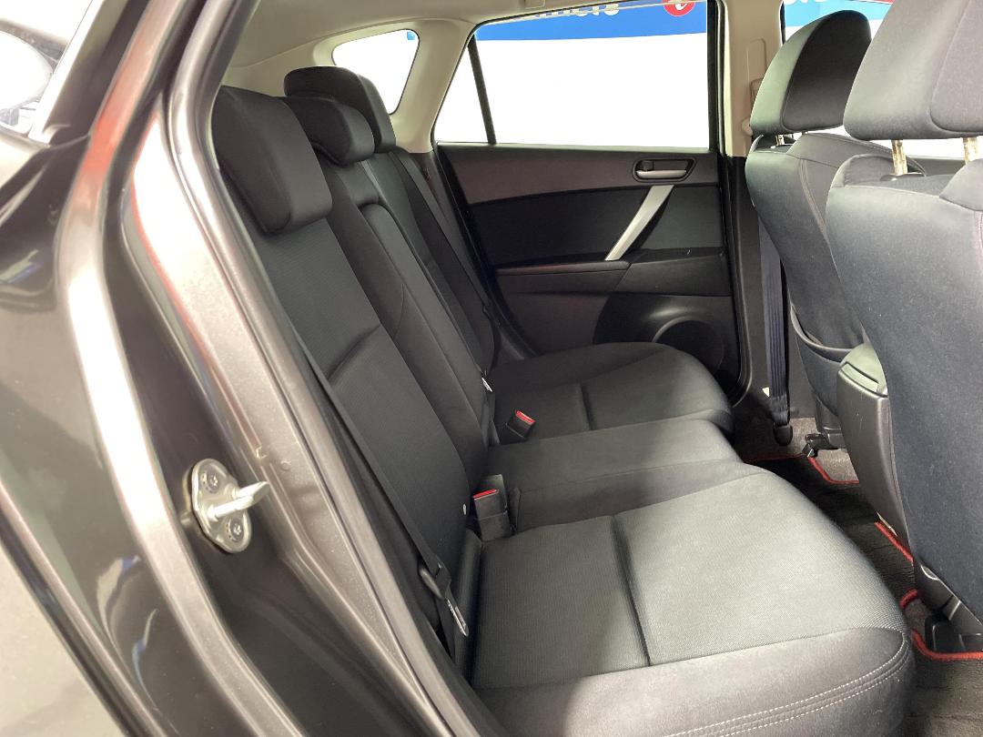 Photo '20' of Mazda Axela