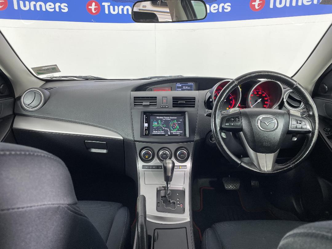 Photo '17' of Mazda Axela