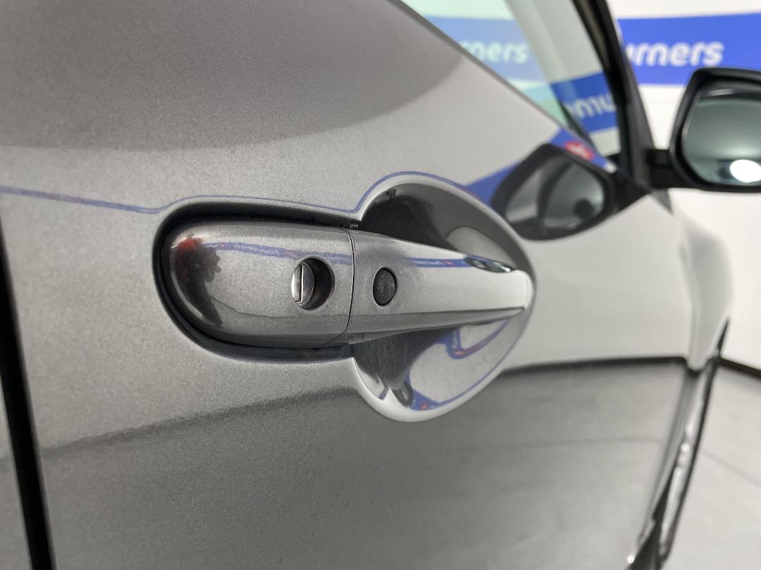 Photo '25' of Mazda Axela