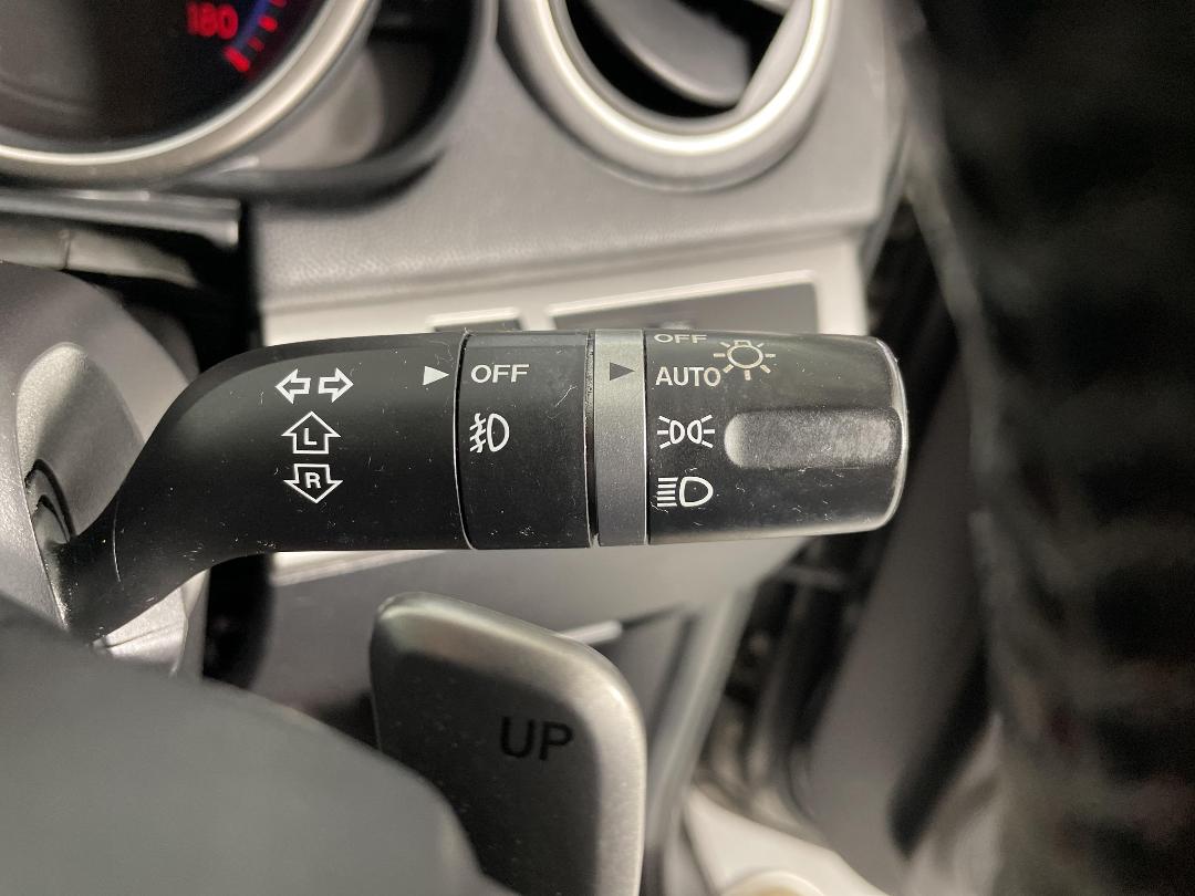 Photo '32' of Mazda Axela