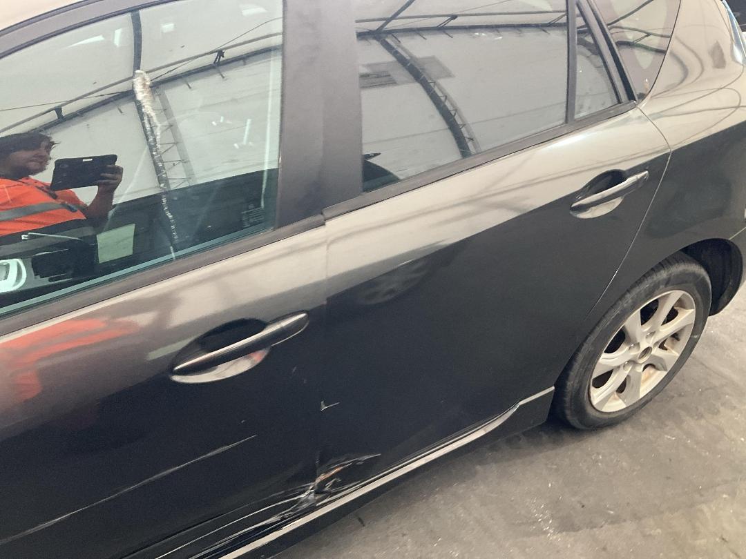 Photo '8' of Mazda Axela