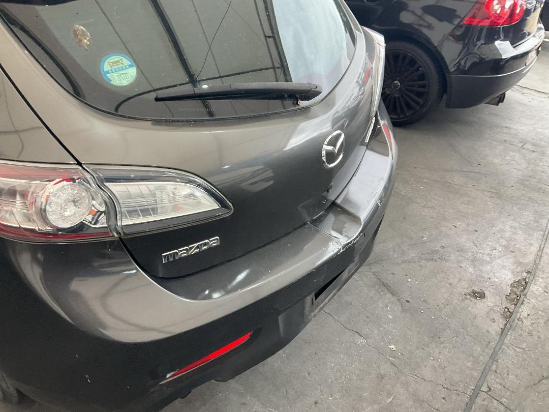 Photo '11' of Mazda Axela