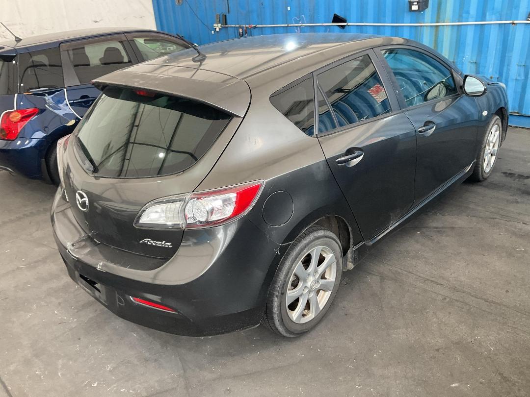 Photo '13' of Mazda Axela