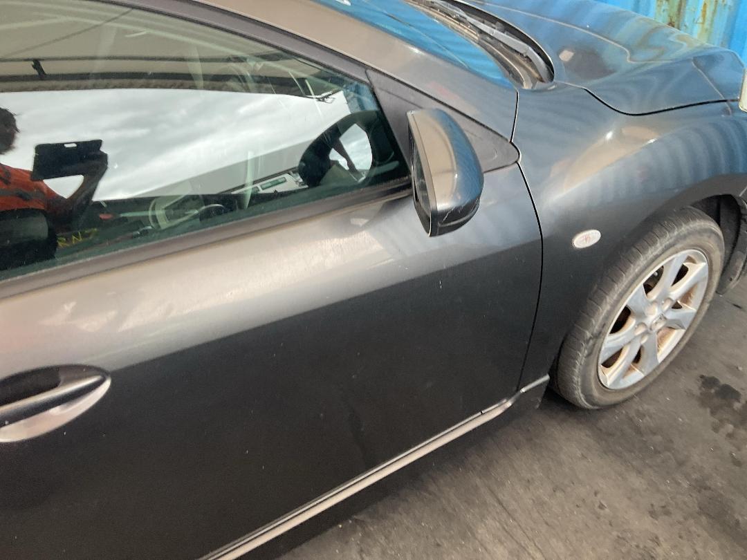 Photo '16' of Mazda Axela