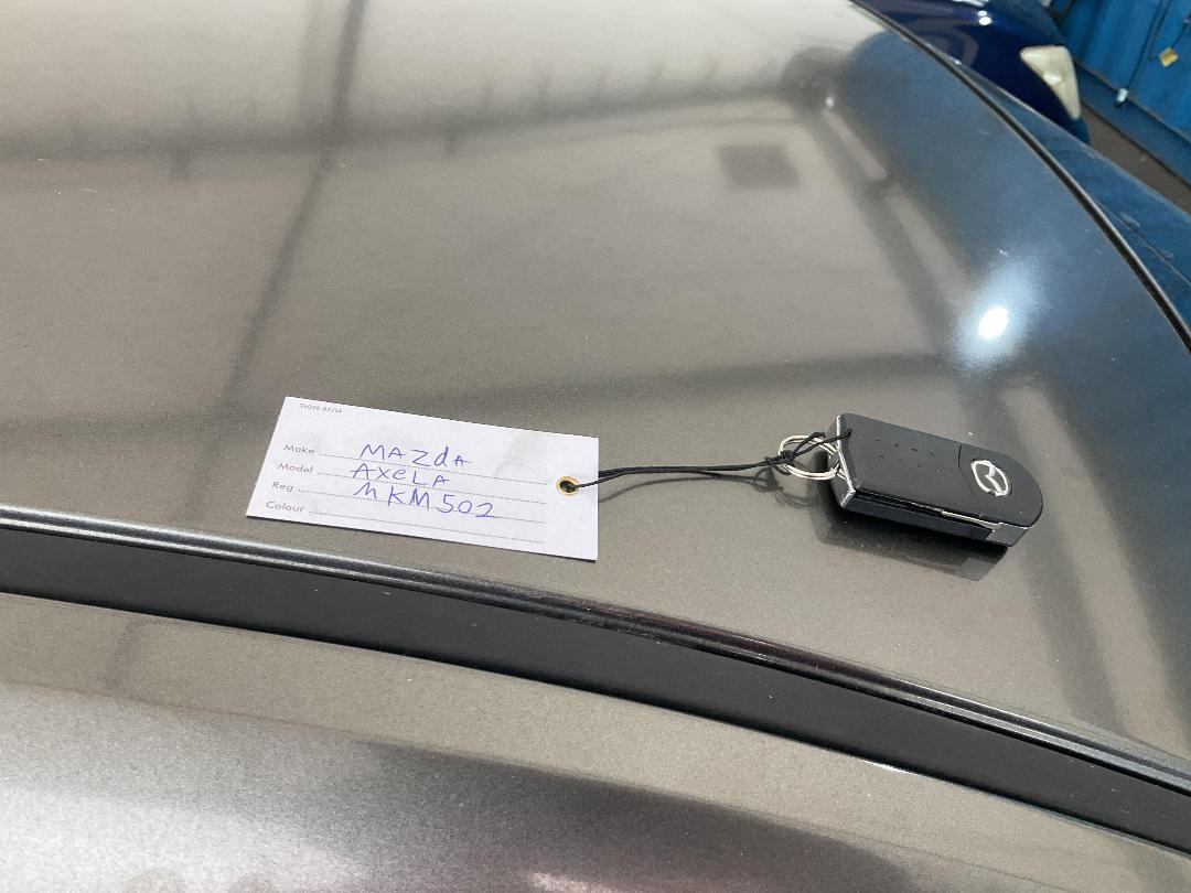 Photo '20' of Mazda Axela