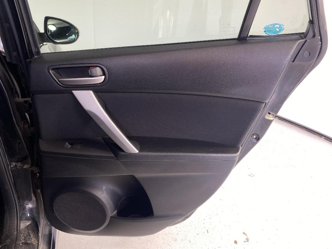 Photo '19' of Mazda Axela Photo '19' of Mazda Axela