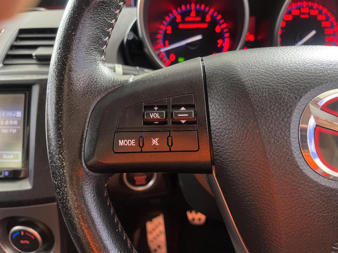 Photo '24' of Mazda Axela