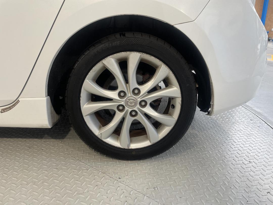 Photo '11' of Mazda Axela Photo '11' of Mazda Axela