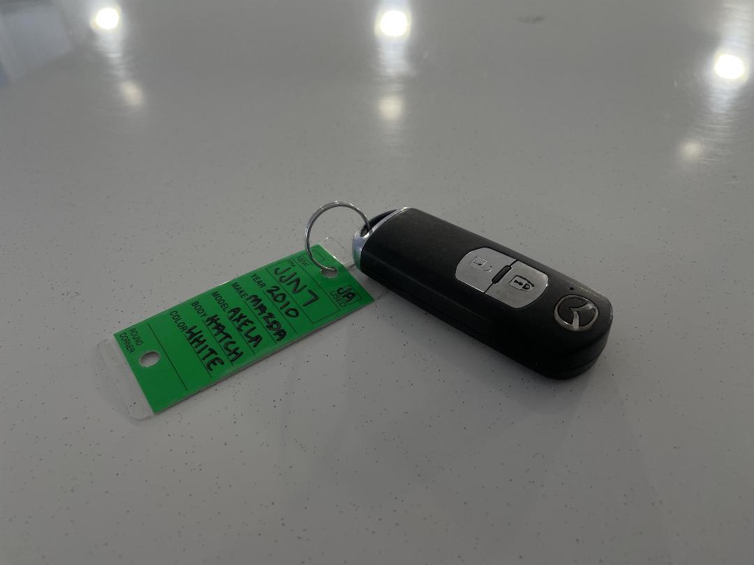 Photo '22' of Mazda Axela Photo '22' of Mazda Axela