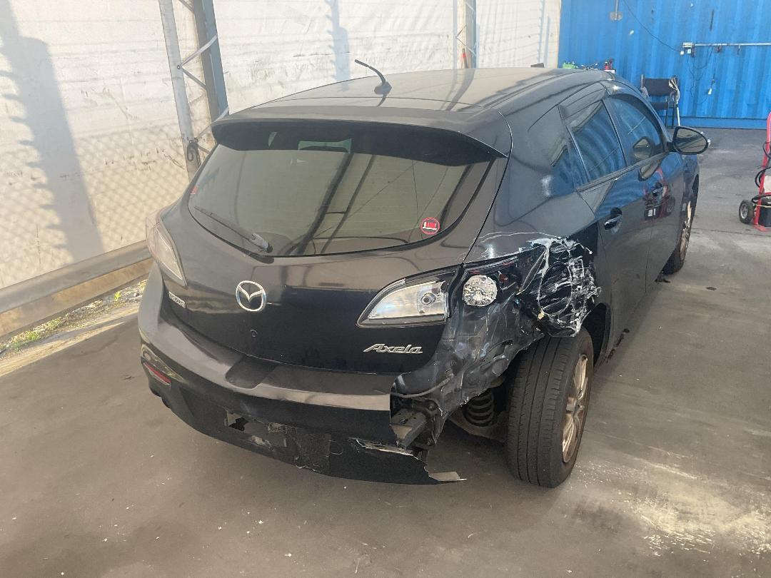 Photo '12' of Mazda Axela Photo '12' of Mazda Axela