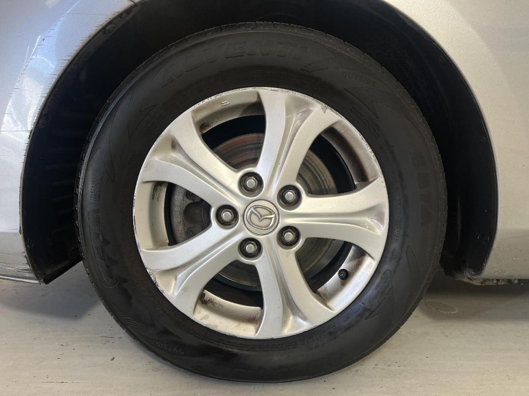 Photo '10' of Mazda Axela