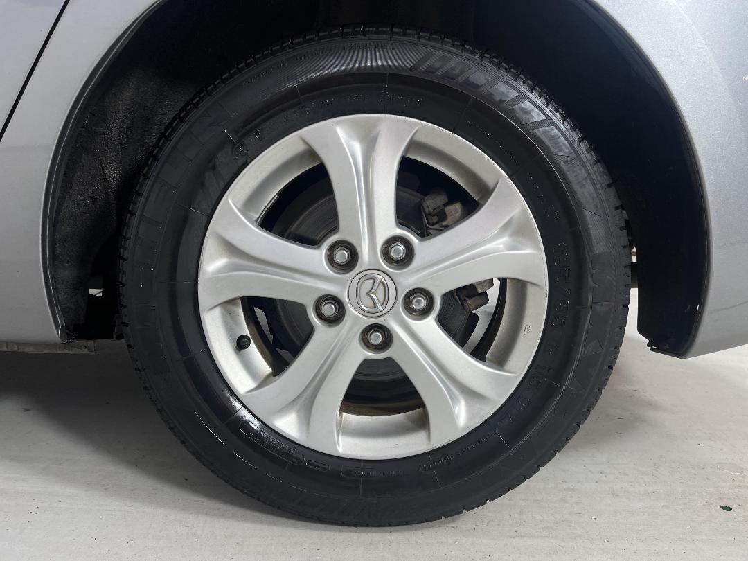 Photo '11' of Mazda Axela