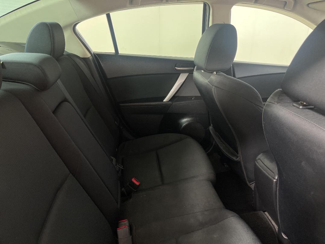 Photo '20' of Mazda Axela