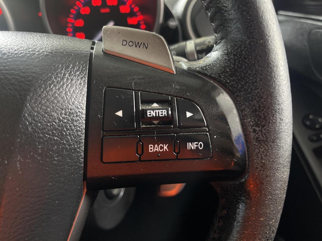 Photo '24' of Mazda Axela