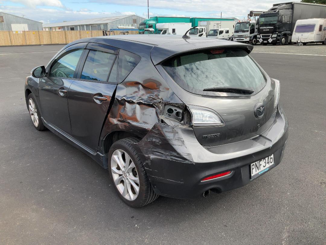 Photo '2' of Mazda Axela