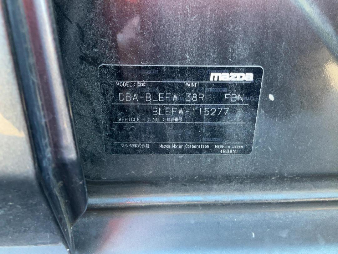 Photo '10' of Mazda Axela