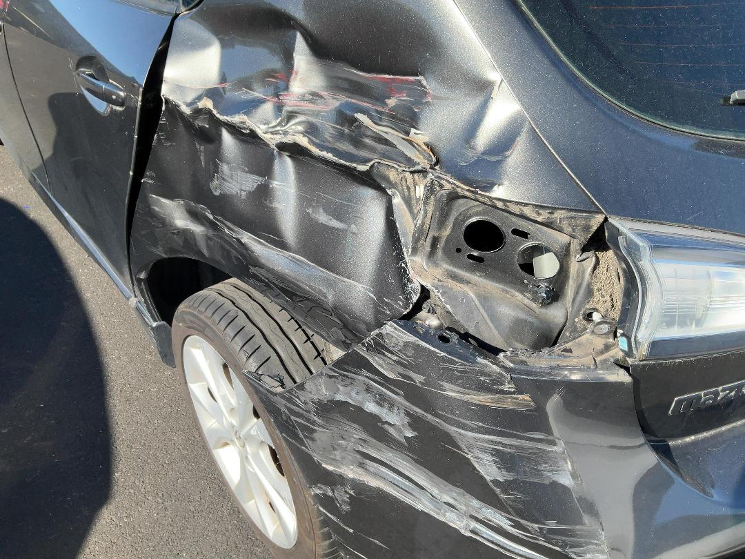 Photo '15' of Mazda Axela