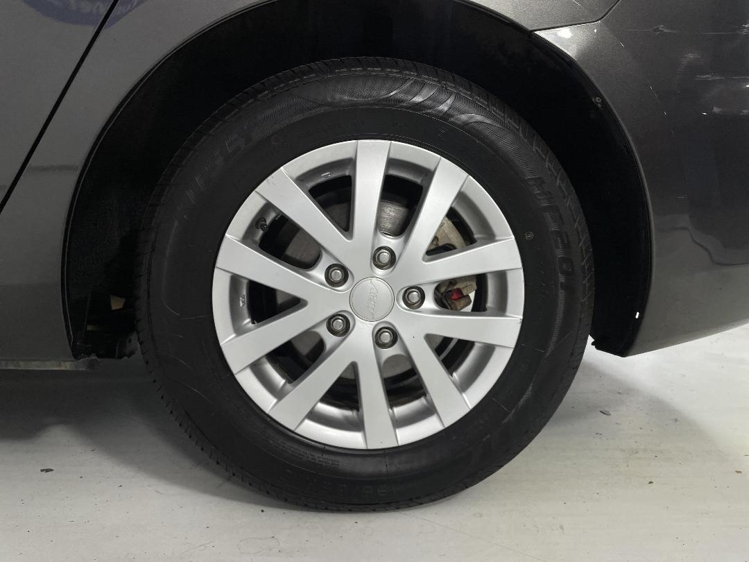 Photo '11' of Mazda Axela