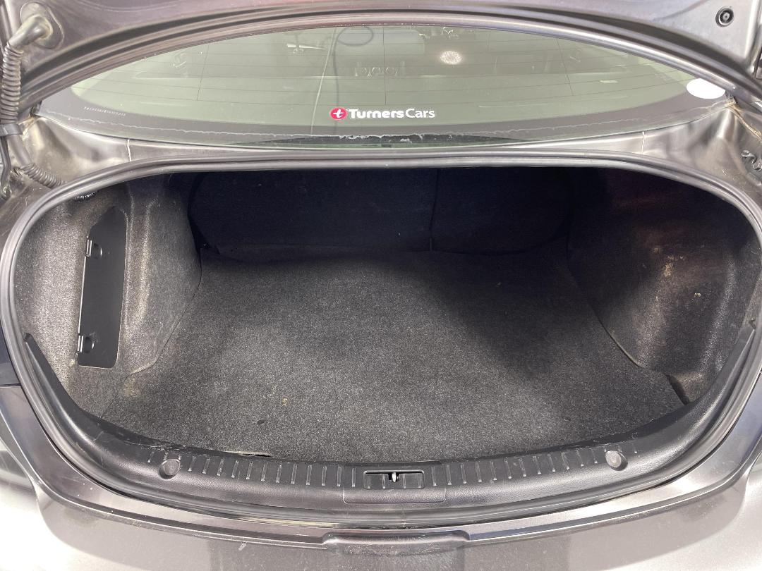 Photo '14' of Mazda Axela