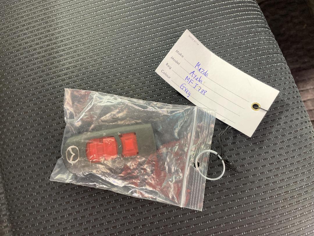 Photo '22' of Mazda Axela