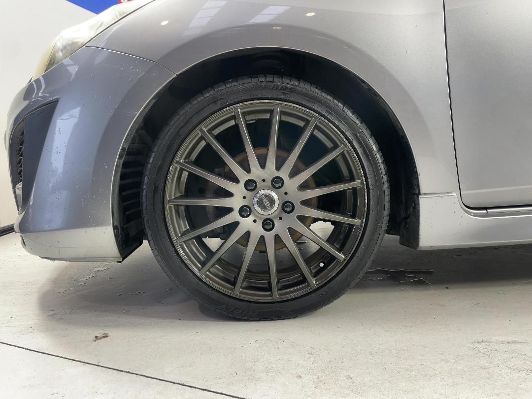 Photo '10' of Mazda Axela