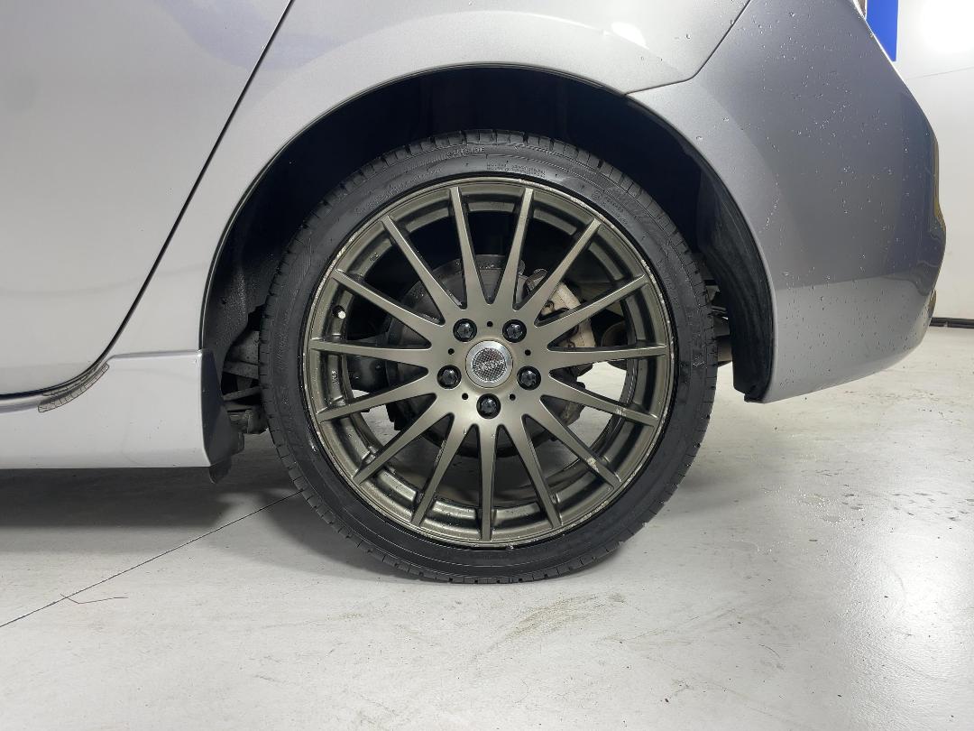 Photo '11' of Mazda Axela