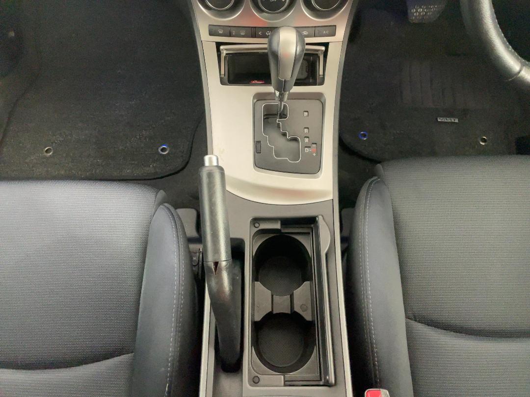 Photo '18' of Mazda Axela