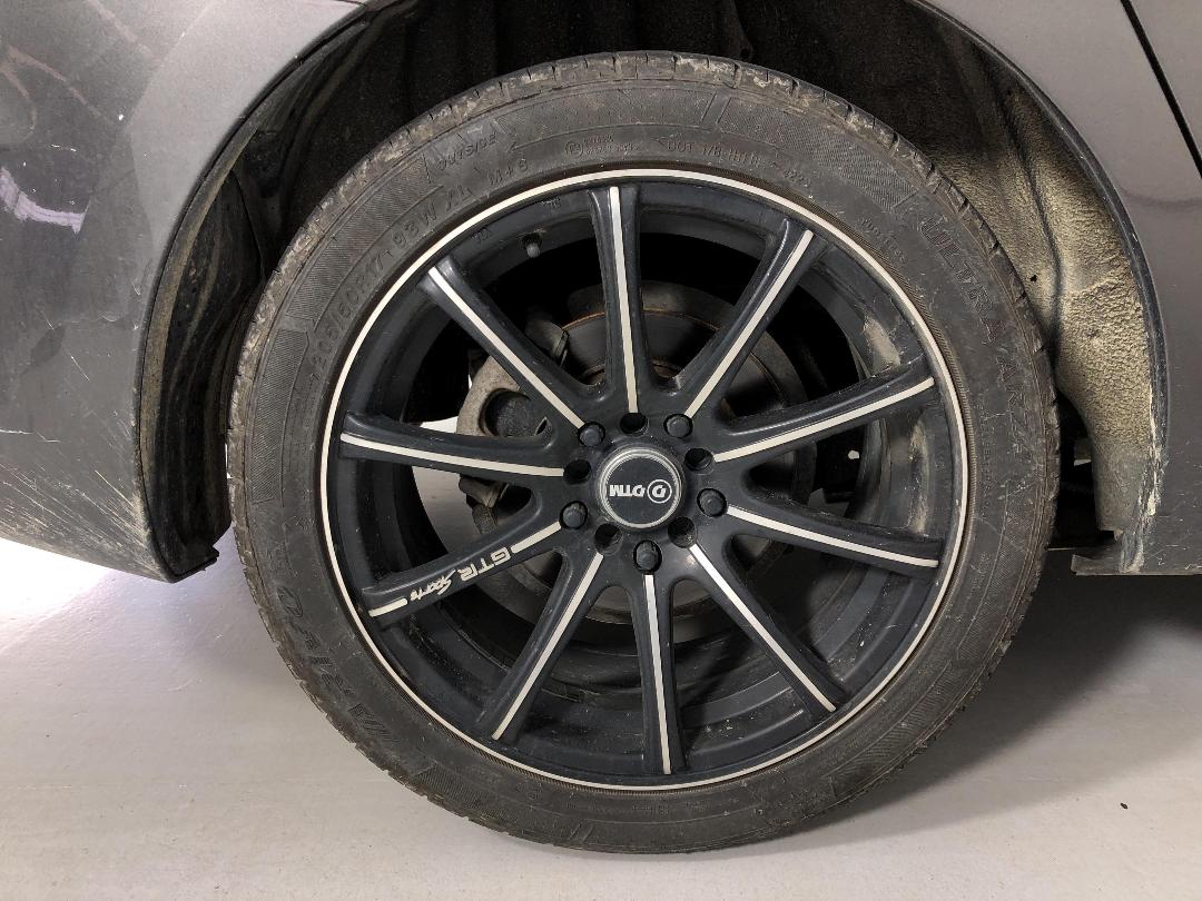 Photo '12' of Mazda Axela Photo '12' of Mazda Axela