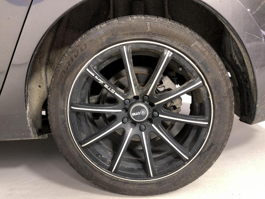 Photo '11' of Mazda Axela Photo '11' of Mazda Axela