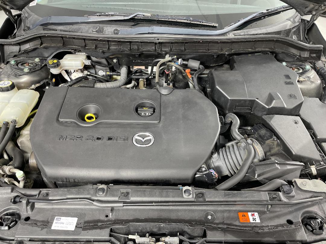 Photo '13' of Mazda Axela