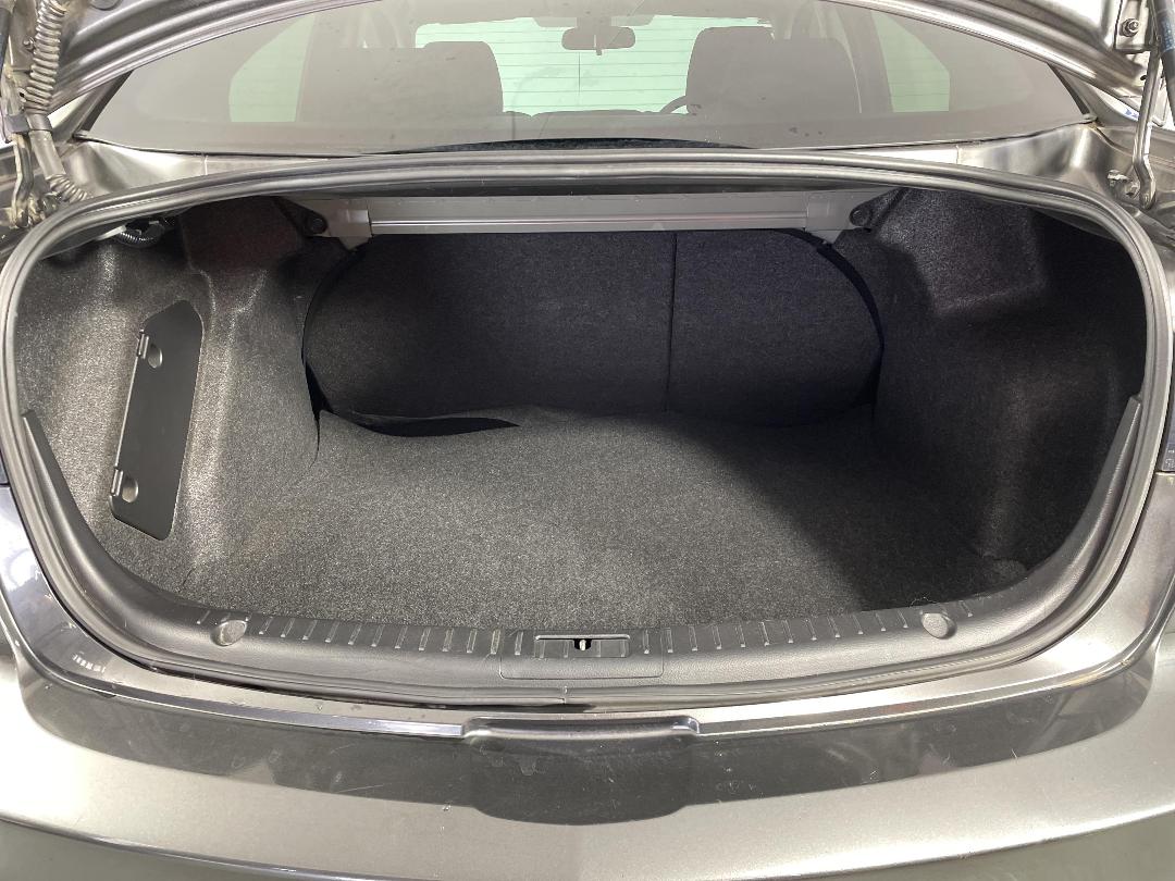 Photo '14' of Mazda Axela