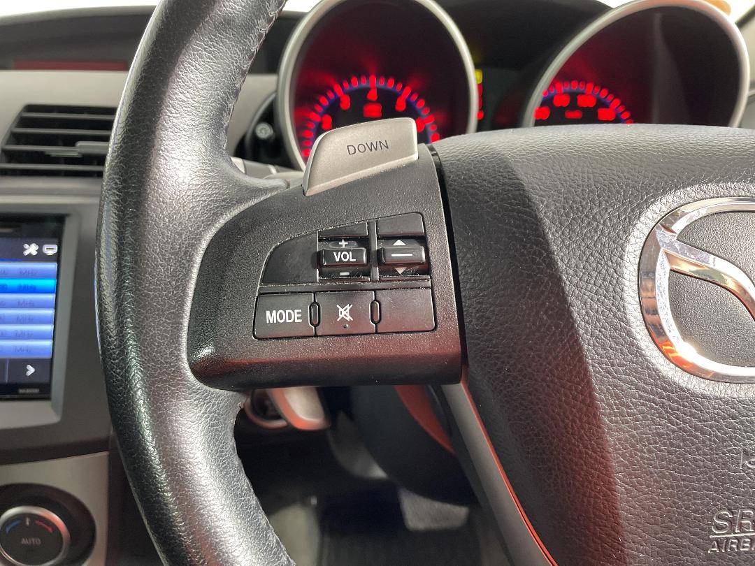 Photo '29' of Mazda Axela