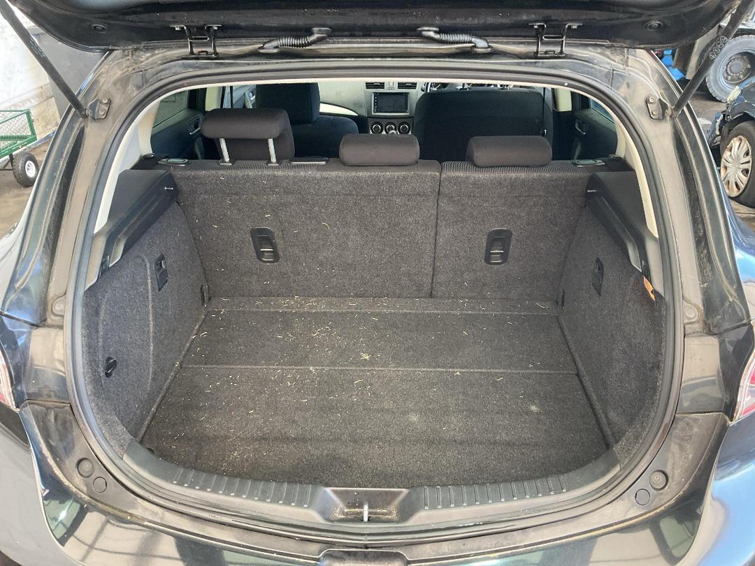 Photo '12' of Mazda Axela