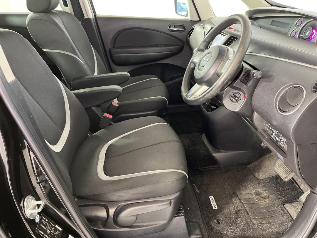 Photo '16' of Mazda Biante