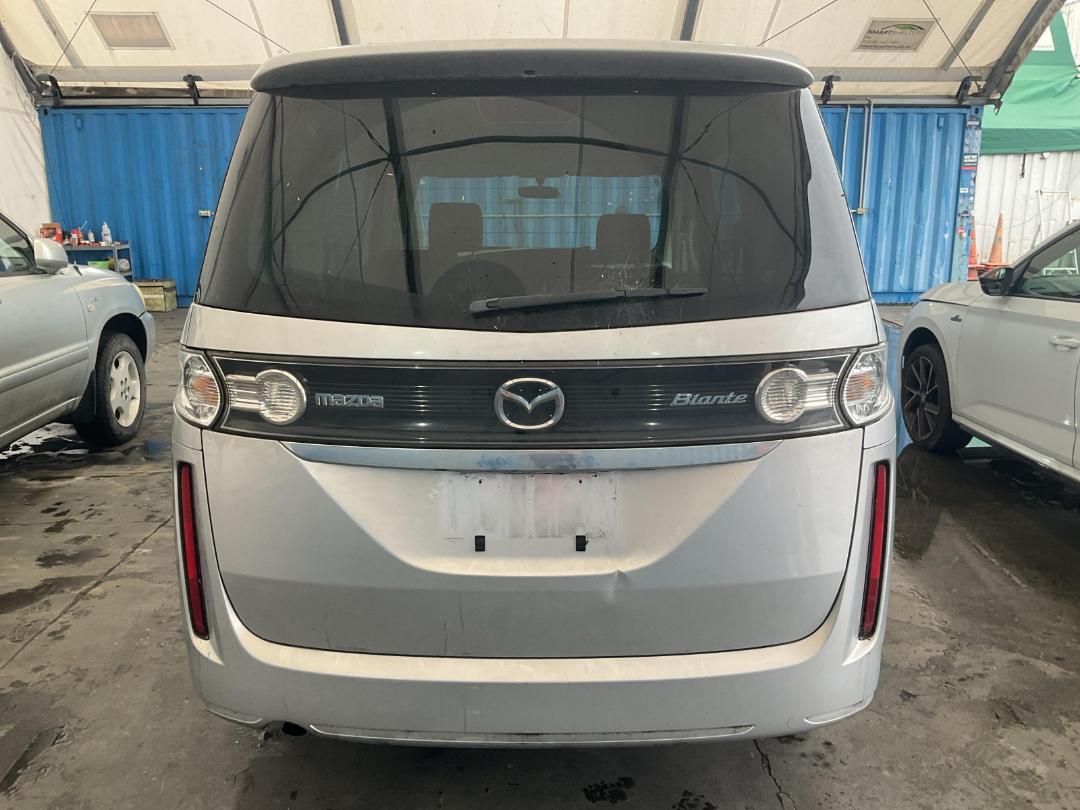 Photo '5' of Mazda Biante Photo '5' of Mazda Biante