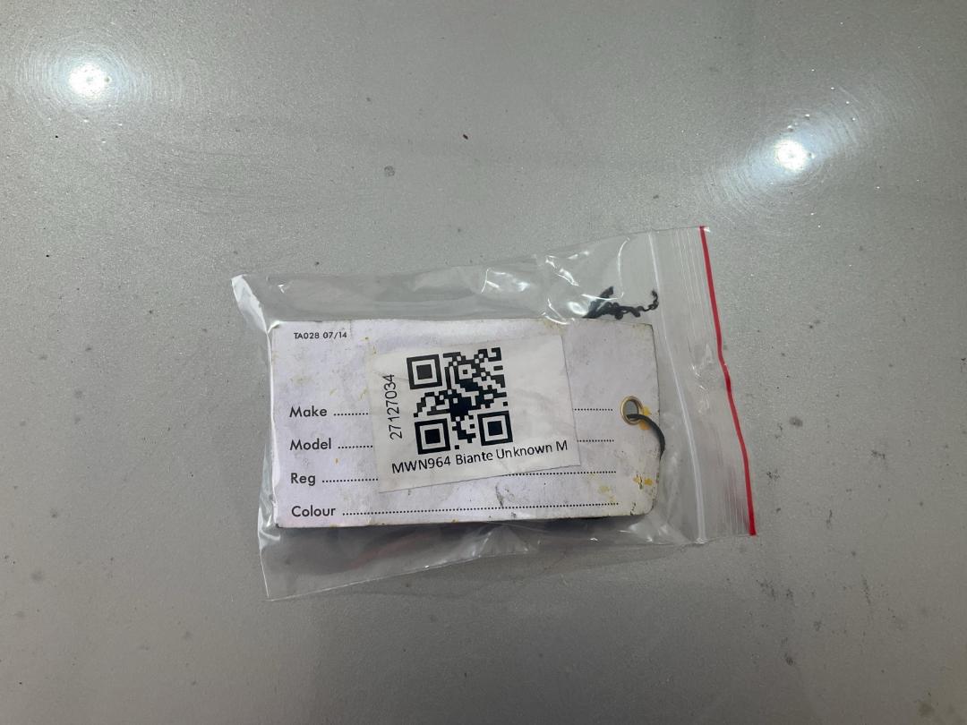 Photo '24' of Mazda Biante Photo '24' of Mazda Biante