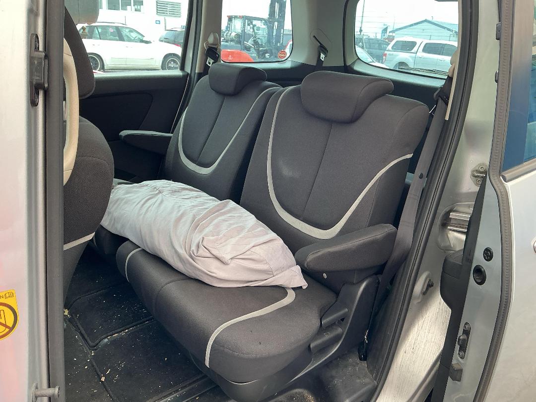 Photo '17' of Mazda Biante Photo '17' of Mazda Biante