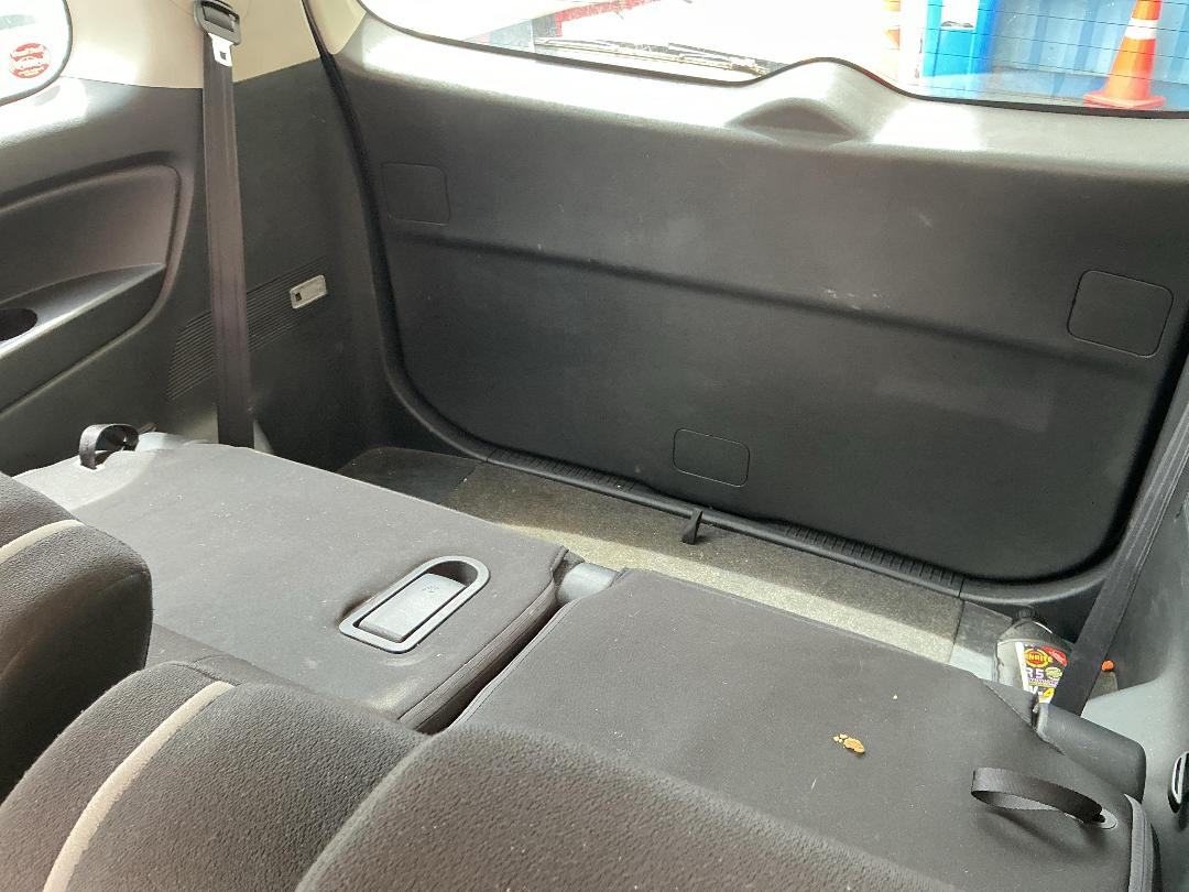 Photo '18' of Mazda Biante Photo '18' of Mazda Biante