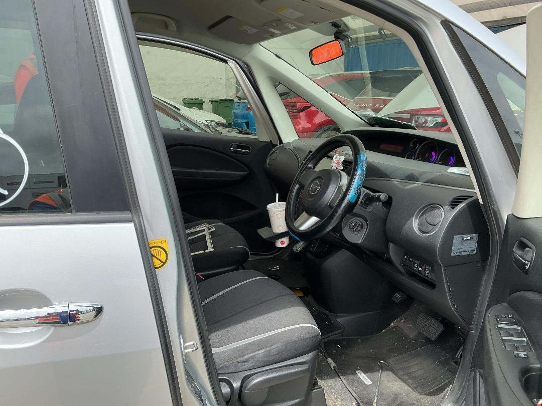 Photo '14' of Mazda Biante Photo '14' of Mazda Biante